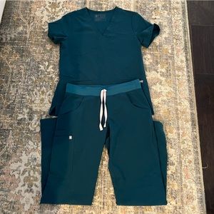 Green Figs Scrubs Set